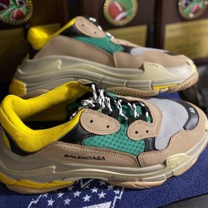 Balenciaga Triple S size 43